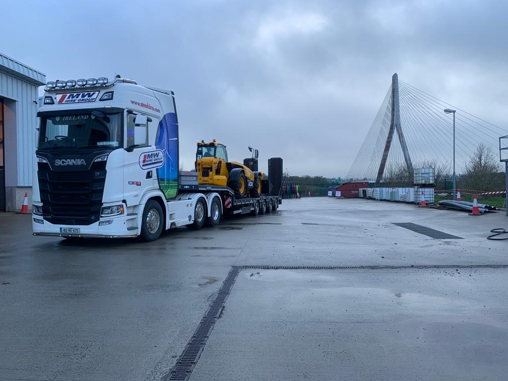 14 meter JCB...SOLD.... dropped off to the customer in Waterford